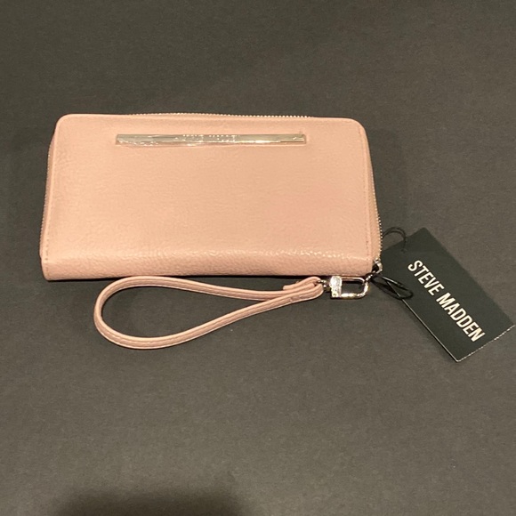 Steve Madden Handbags - Steve Madden Wallet NWT